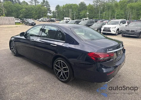 2021 Mercedes-Benz E 350 4Matic z USA, uszkodzony, nr VIN W1KZF8EB6MA973873